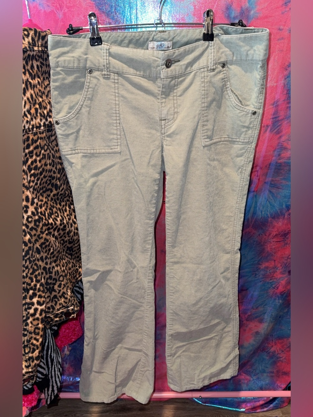 So Wear It Declare It Light Gray Wide Leg Jeans with Front Patch Pockets